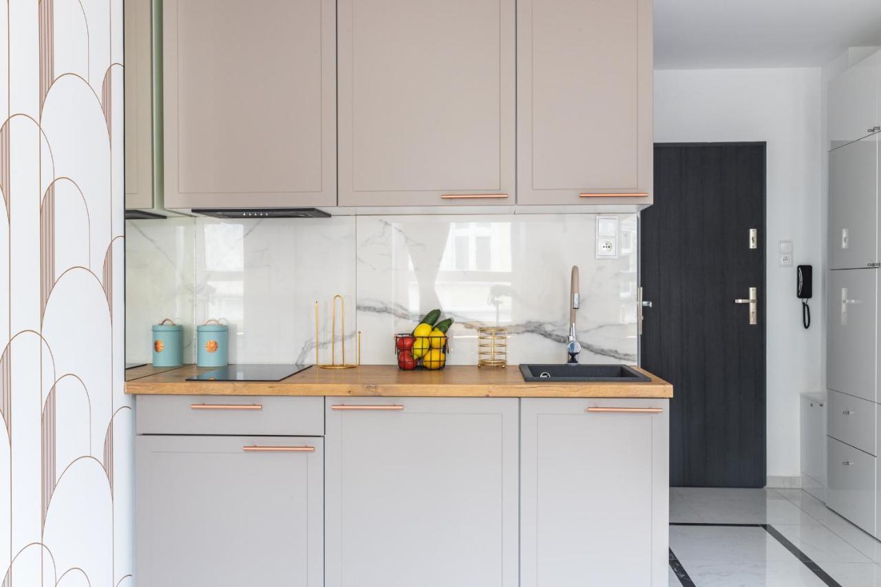 Moveen! Wynajem Apartamentow We Wroclawiu! 10 Minut Od Centrum Bagian luar foto