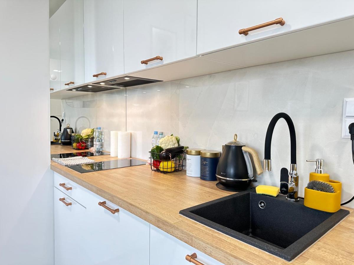 Moveen! Wynajem Apartamentow We Wroclawiu! 10 Minut Od Centrum Bagian luar foto